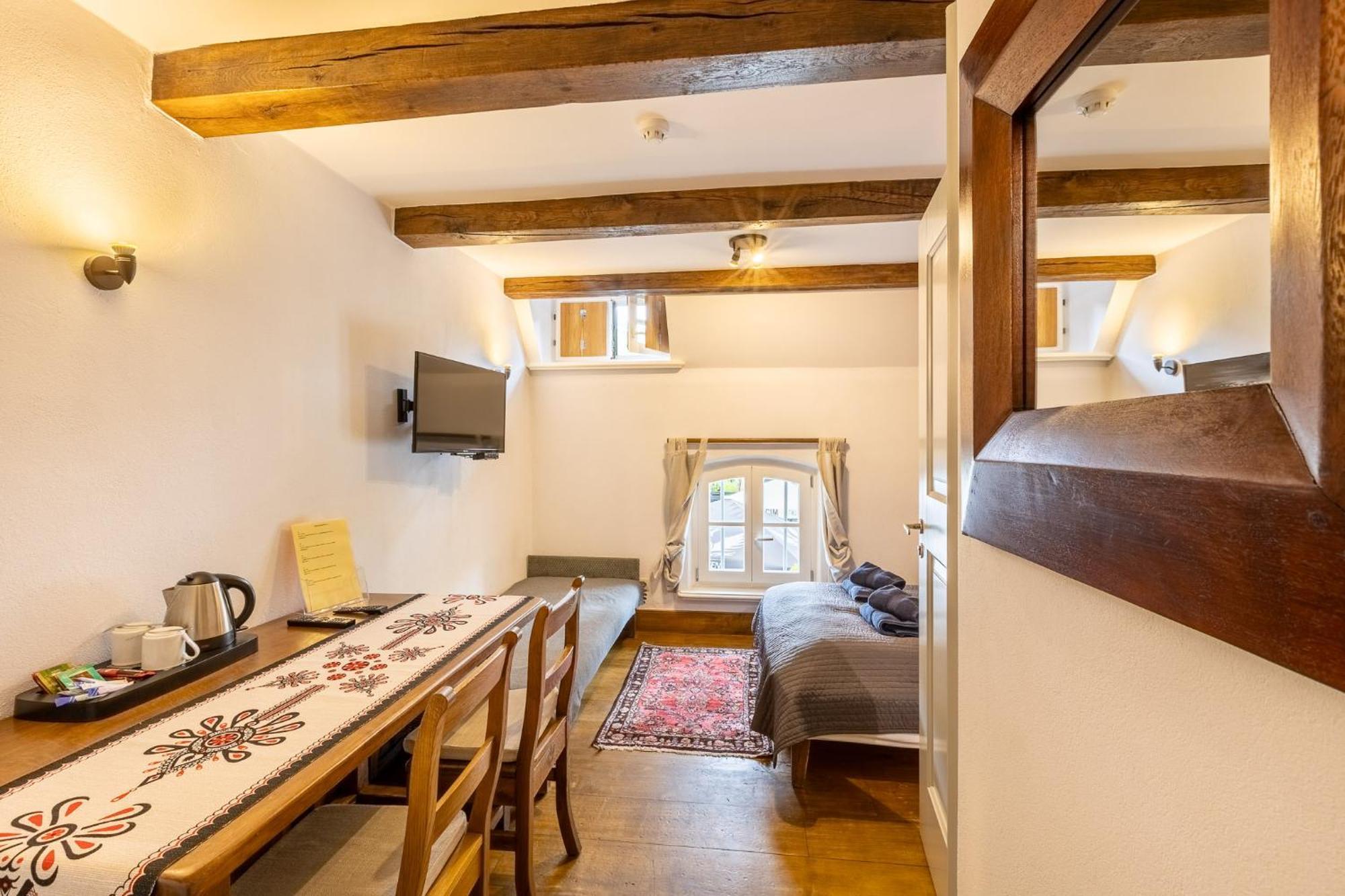 Bed and Breakfast Gosciniec Pod Zajacem Oleśnica Exterior foto