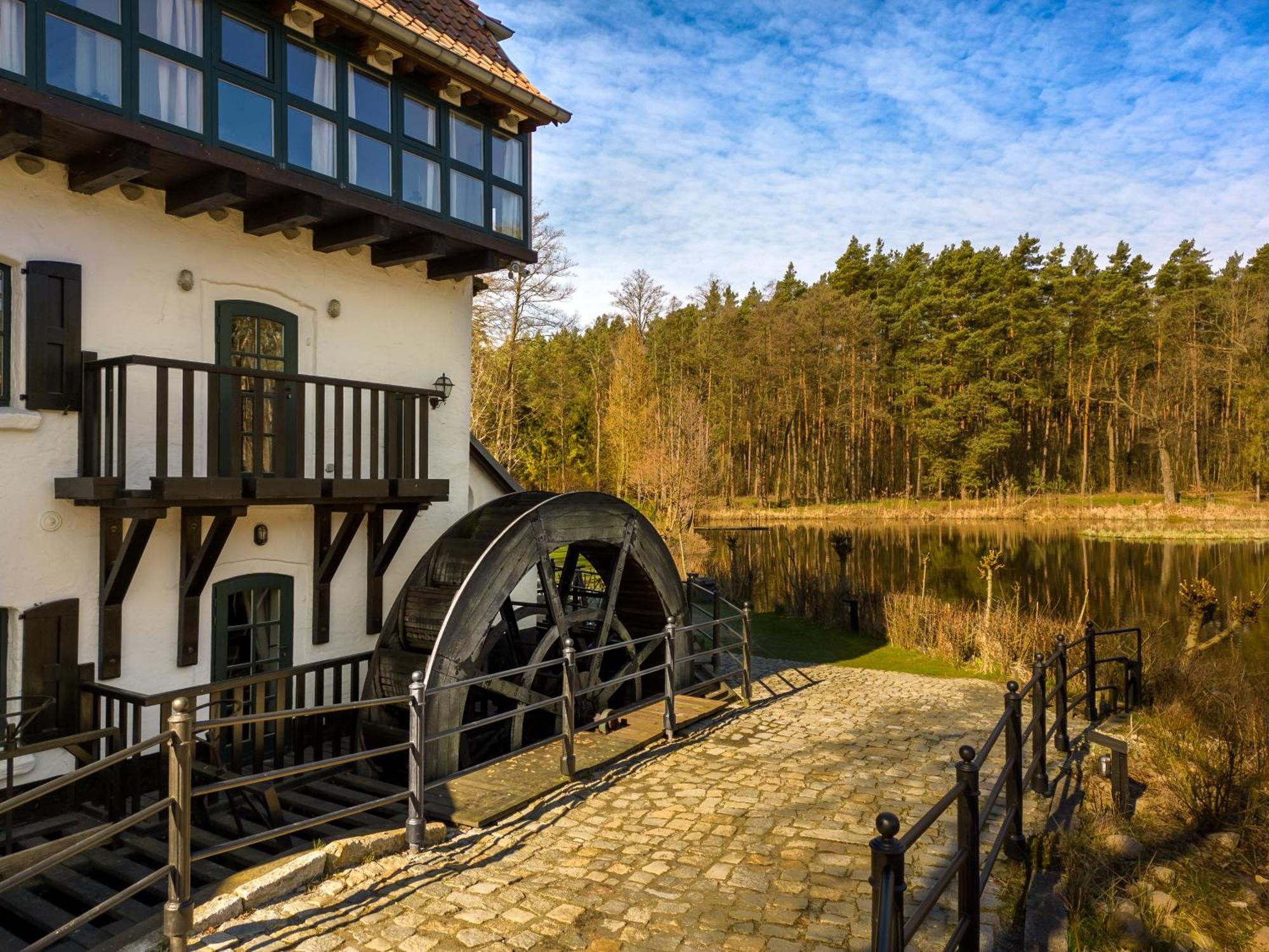 Bed and Breakfast Gosciniec Pod Zajacem Oleśnica Exterior foto